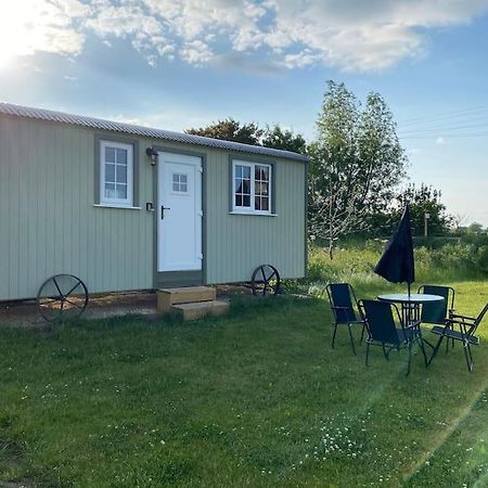 Beautiful 1 Bed Shepherd Hut In Warwickshire Warwick  Buitenkant foto