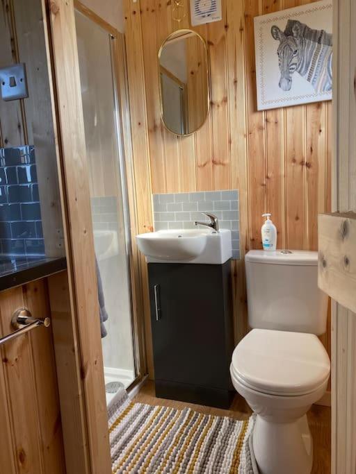 Beautiful 1 Bed Shepherd Hut In Warwickshire Warwick  Buitenkant foto